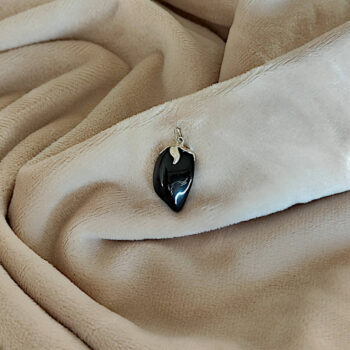 Wisiorek z naturalnego kamienia - obsydian tęczowy