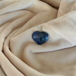 Wisiorek z naturalnego kamienia serce - sodalit