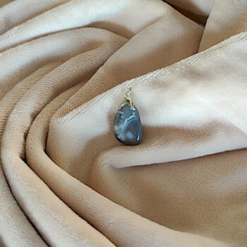 Wisiorek z naturalnego kamienia - agat szary